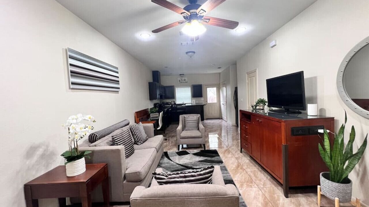 Photo of Livingroom in Pharr