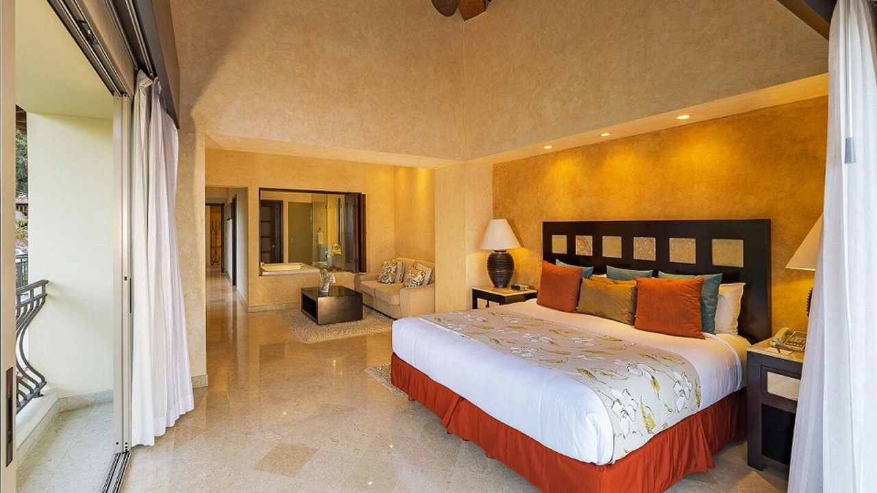 Photo of Bedroom in South Shore Hotel Area