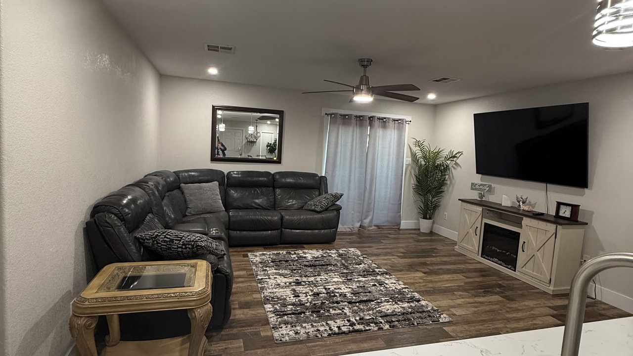 Photo of Livingroom in Somerton