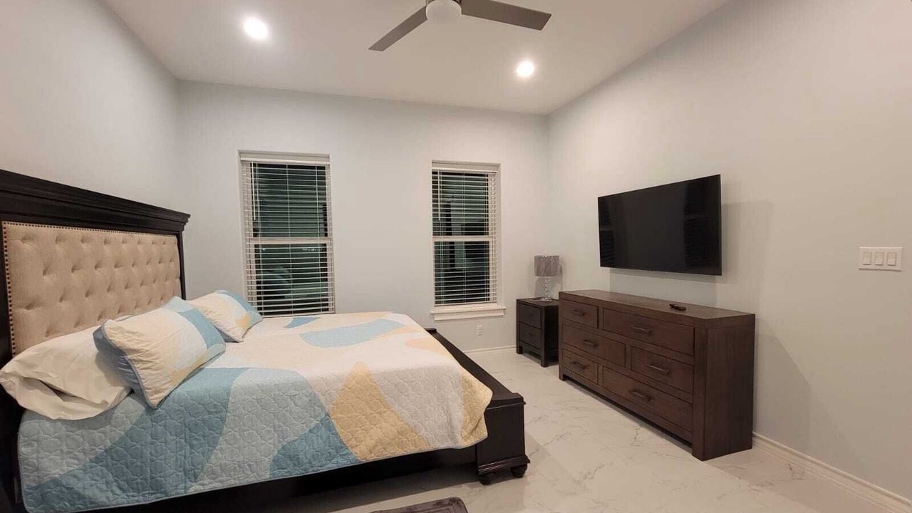 Photo of Bedroom in The Shores