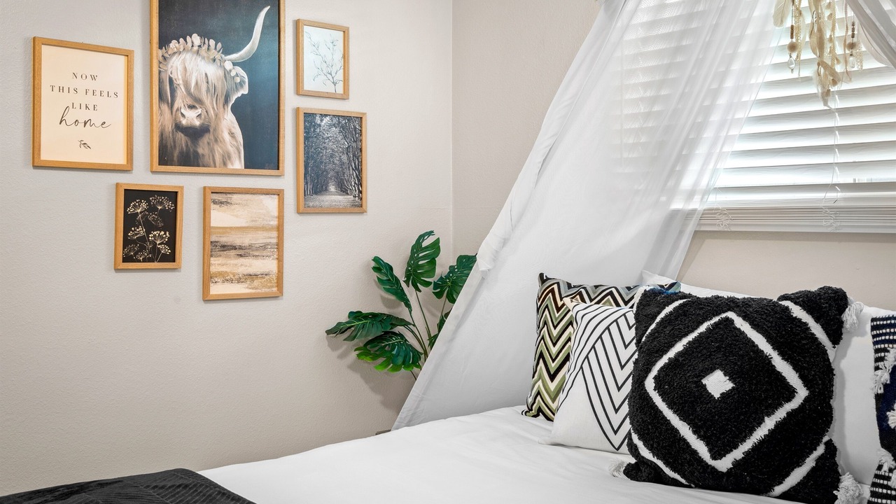 Photo of Bedroom in Meyer Park