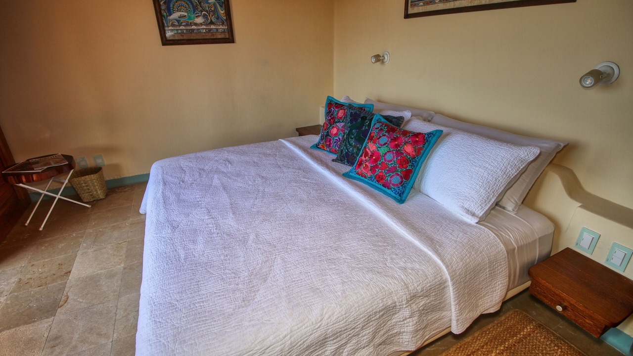 Photo of Bedroom in Zihuatanejo