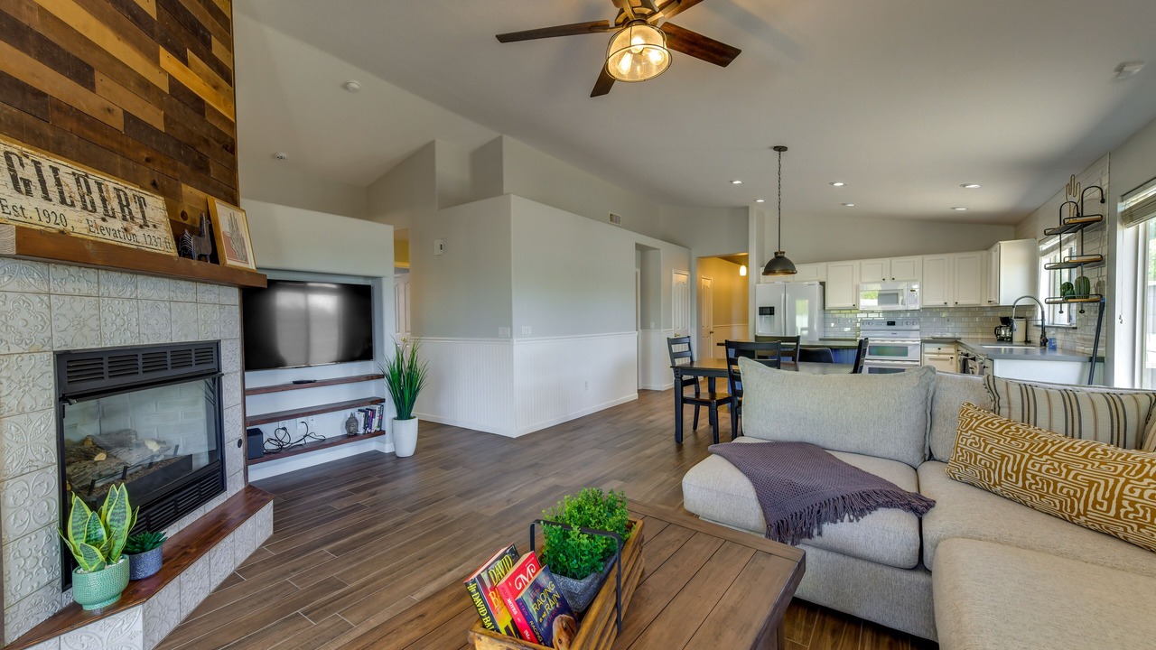 Photo of Livingroom in Gilbert
