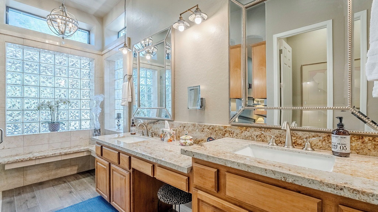 Photo of Bathroom in Glen Eagle