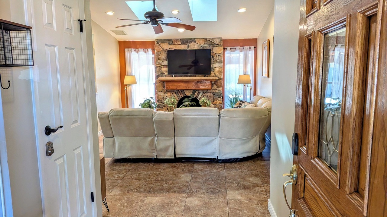 Photo of Livingroom in North Mountain