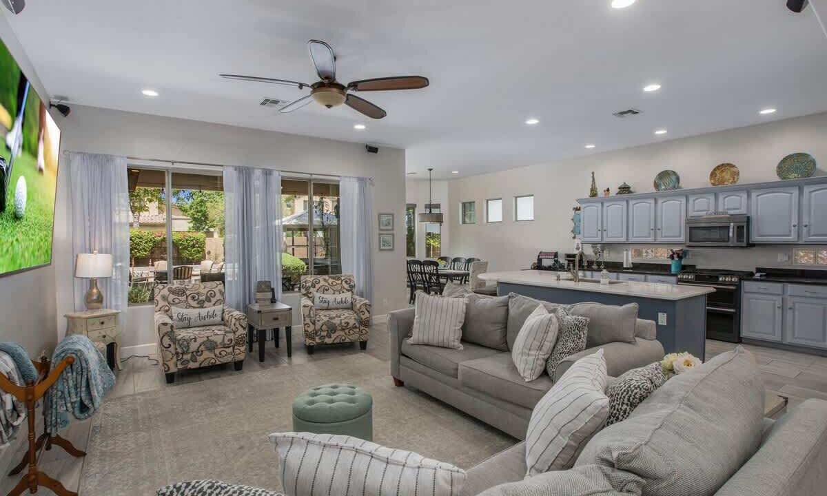 Photo of Livingroom in Paseo Crossings