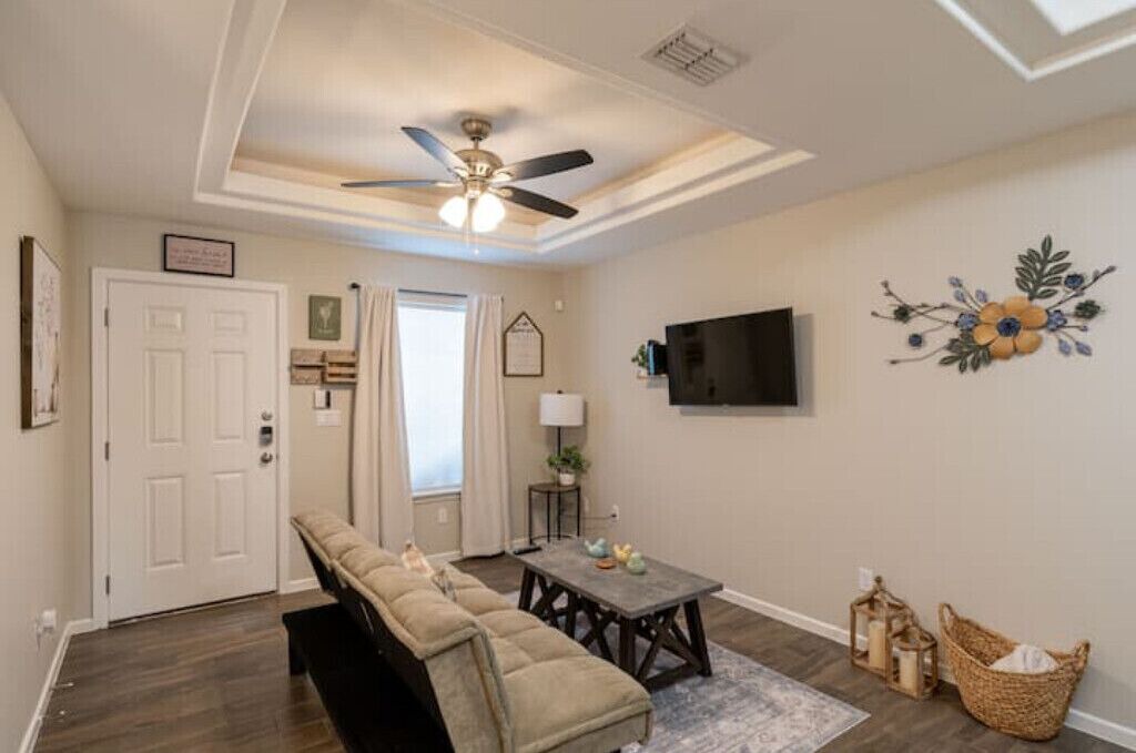 Photo of Livingroom in Edinburg