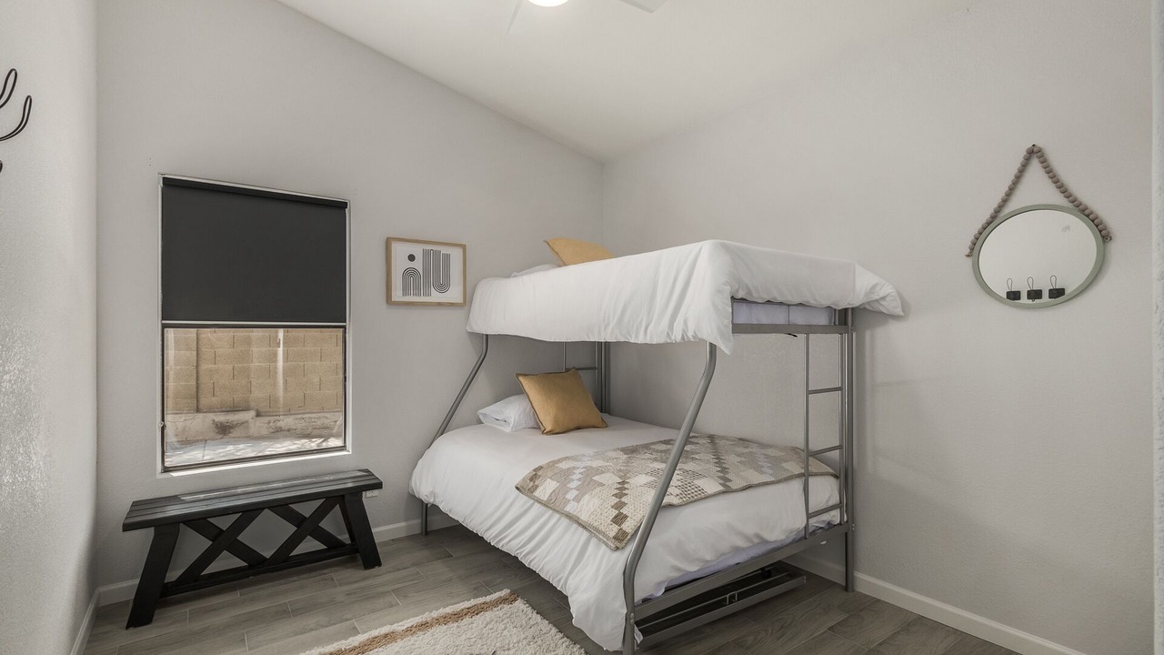 Photo of Bedroom in Overland Trail