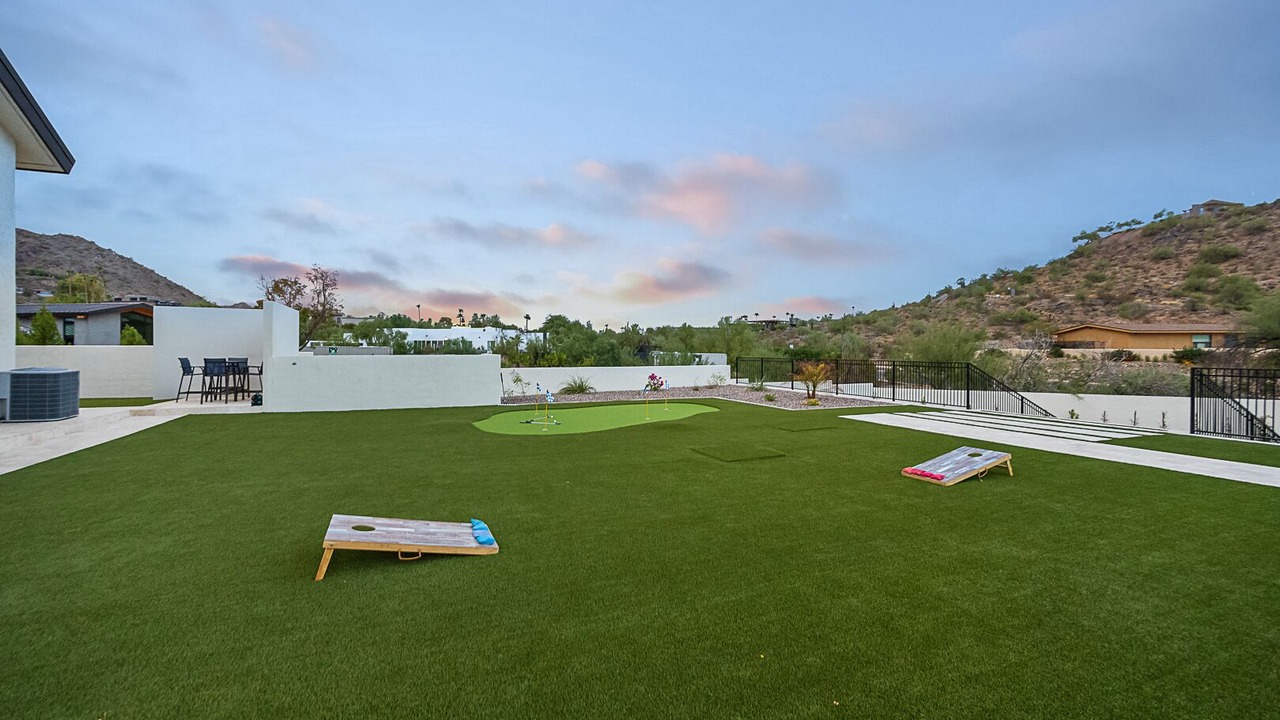Photo of Outdoor in Paradise Hills