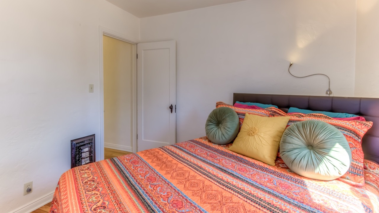 Photo of Bedroom in Blenman-Elm