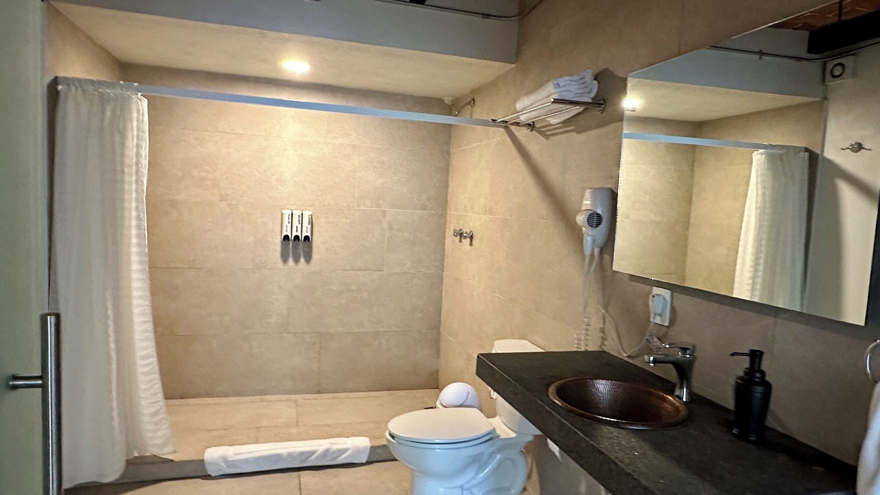 Photo of Bathroom in Reforma