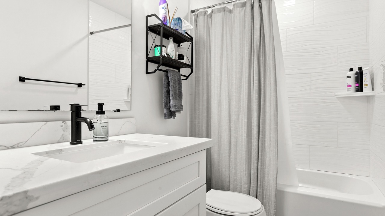 Photo of Bathroom in Alhambra