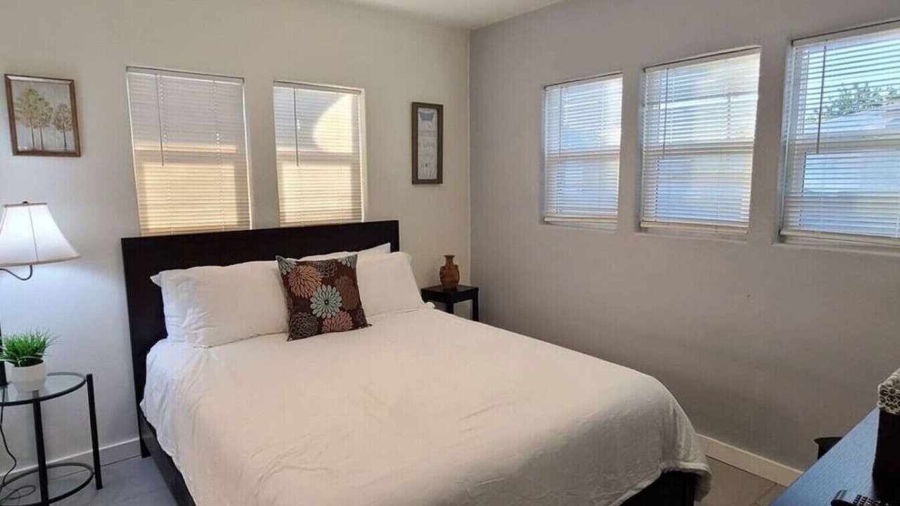 Photo of Bedroom in Garfield