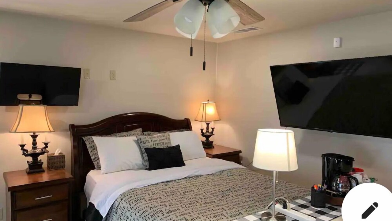 Photo of Bedroom in Brownsville
