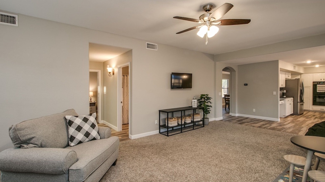 Photo of Livingroom in Gilbert Ranch