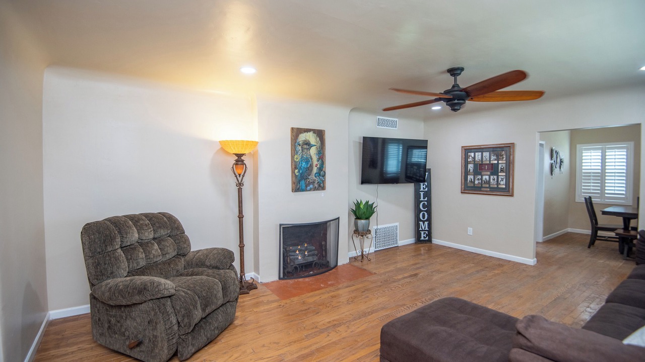 Photo of Livingroom in Yuma Townsite