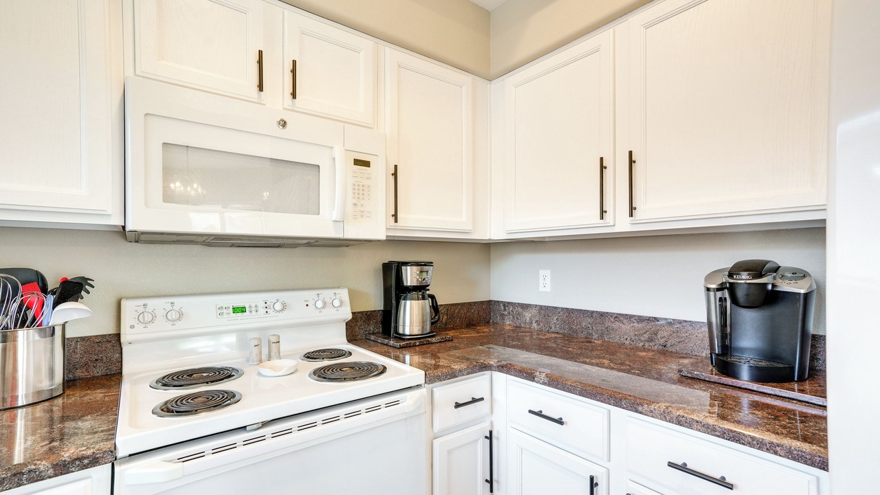 Photo of Kitchen in Greenway Palms