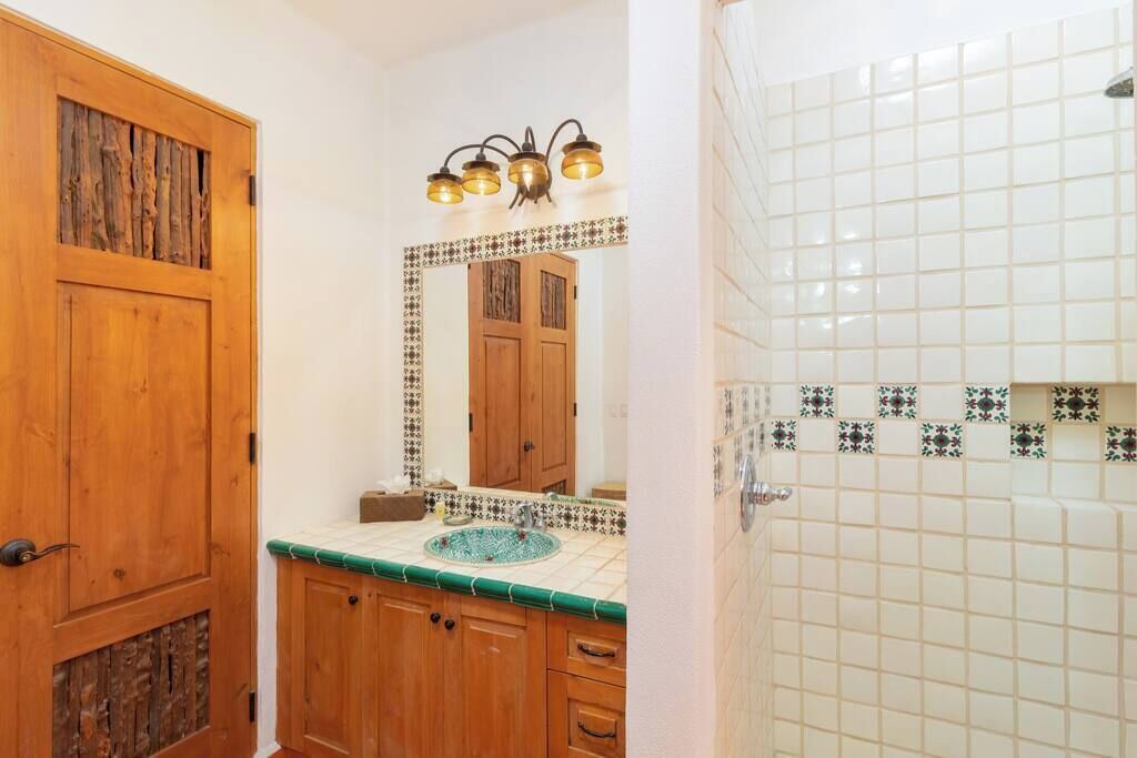 Photo of Bathroom in Nopolo