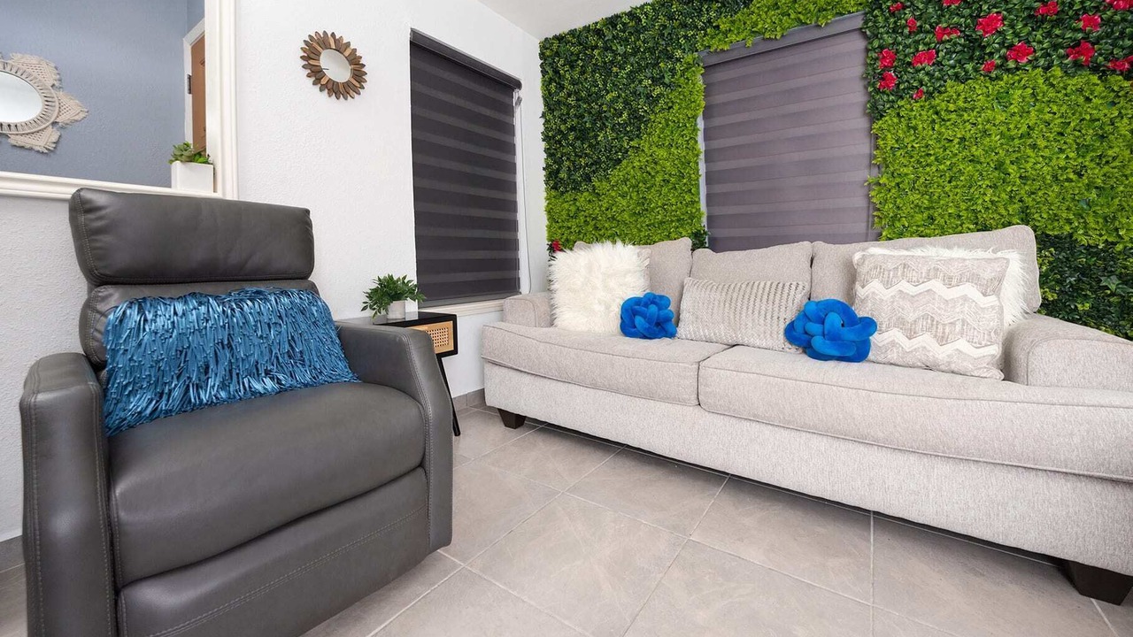 Photo of Livingroom in Edinburg