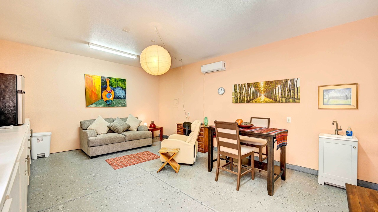 Photo of Livingroom in Foothills