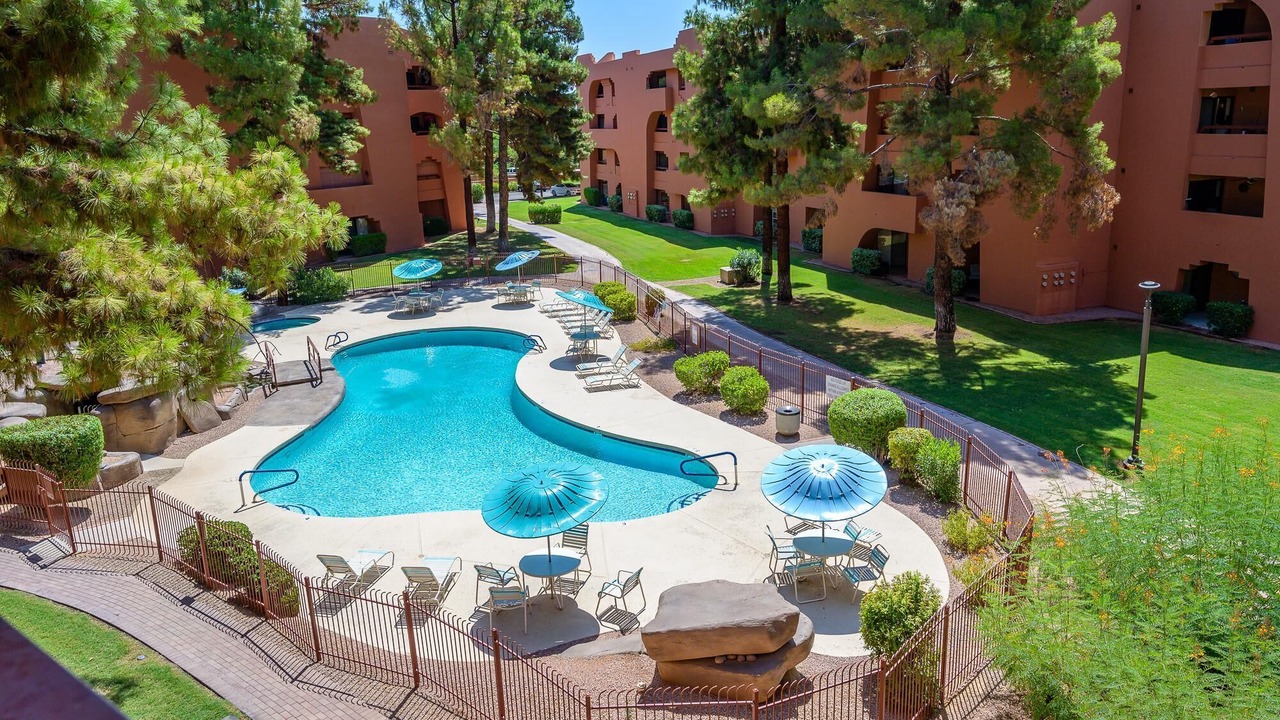 Photo of Outdoor in Paradise Valley Village