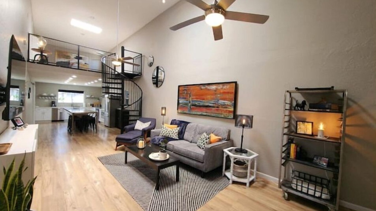 Photo of Livingroom in Encanto