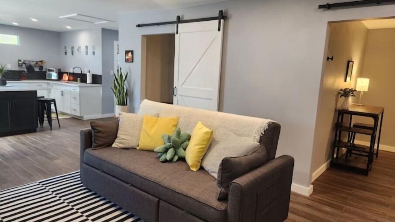 Photo of Livingroom in Encanto