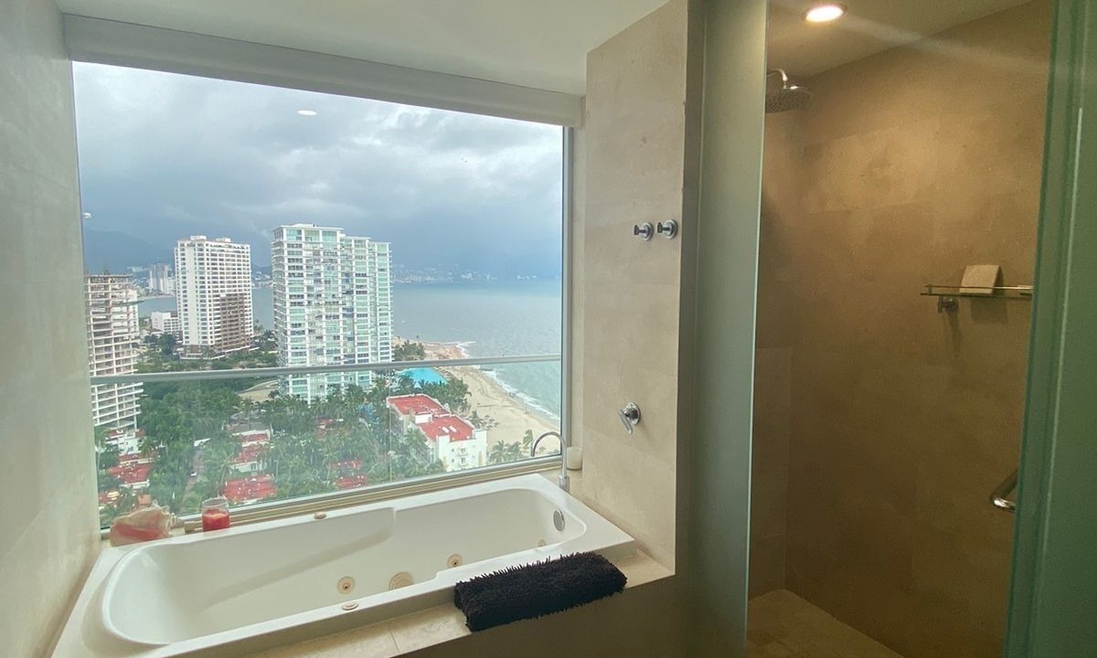 Photo of Bathroom in North Hotel Zone