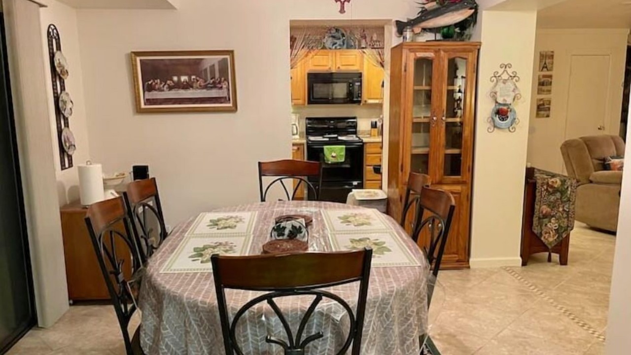 Photo of Livingroom in Newlife