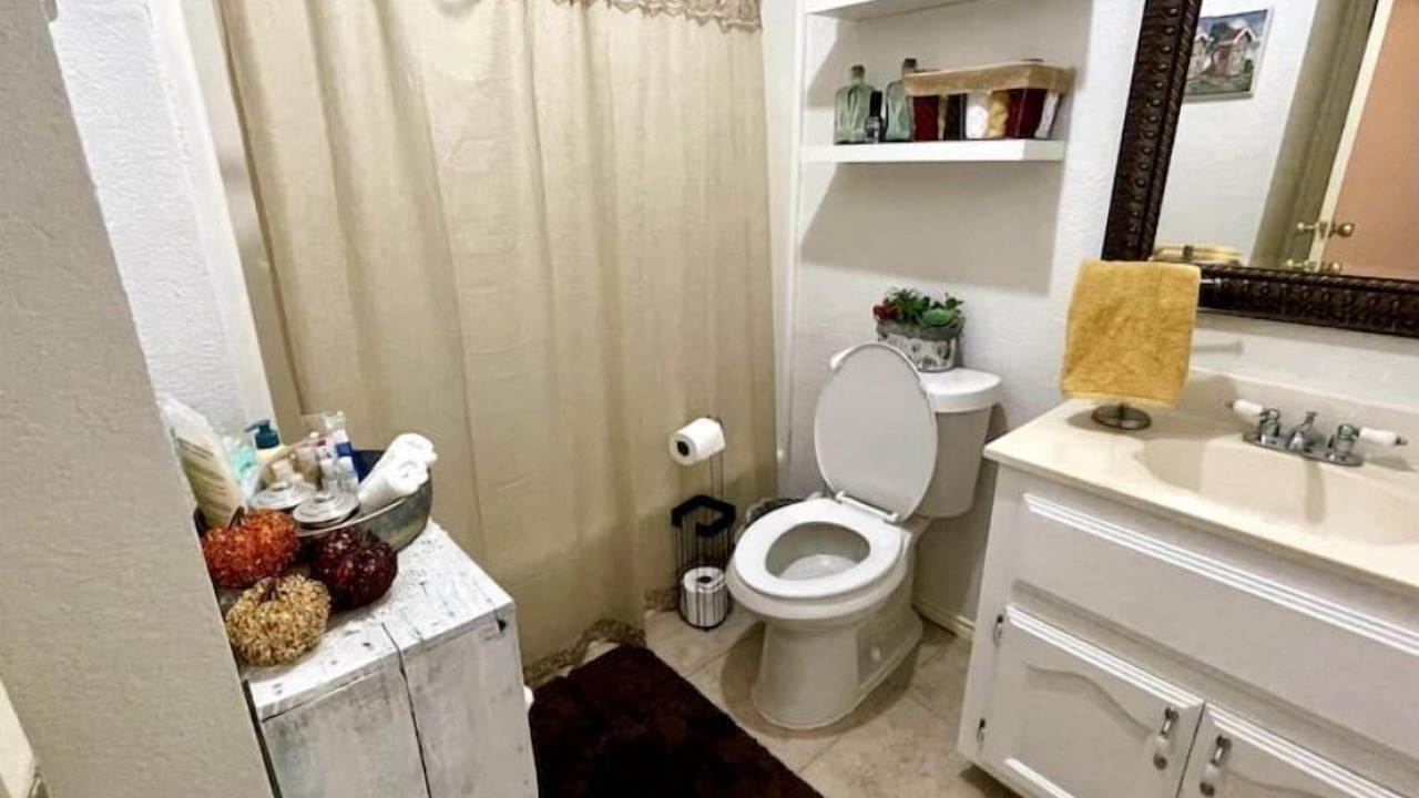 Photo of Bathroom in Palmview South