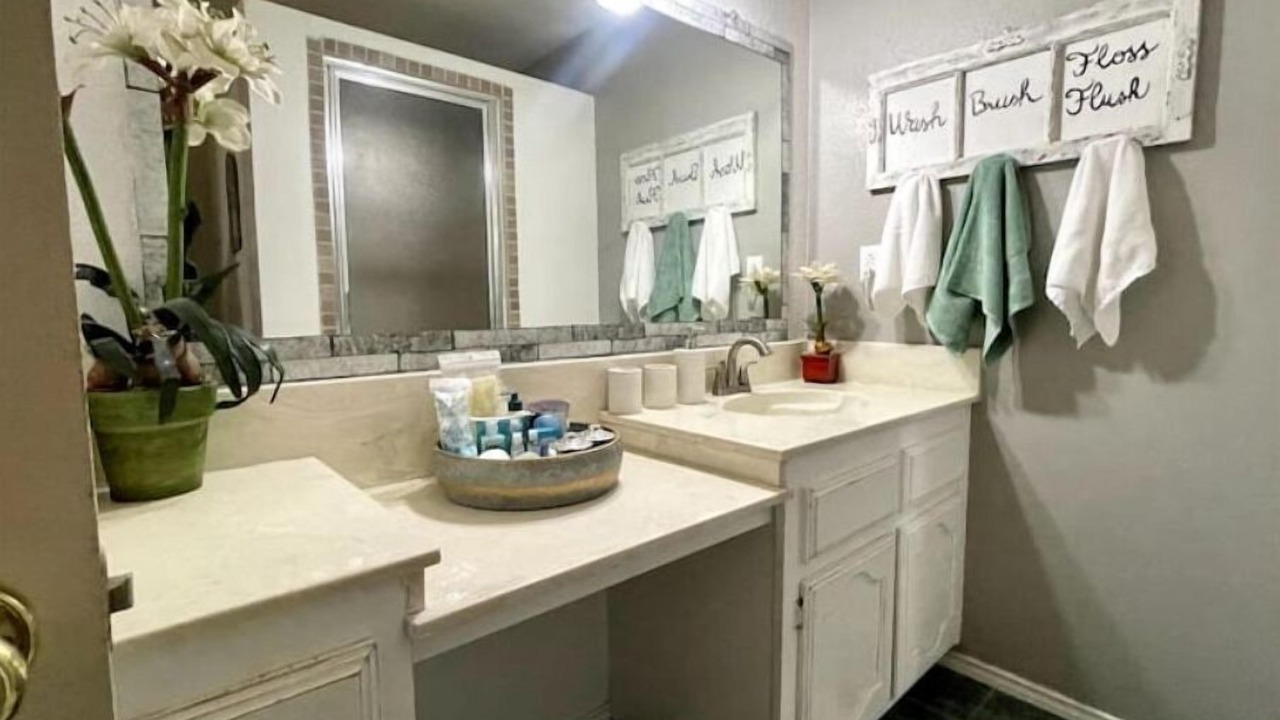 Photo of Bathroom in Palmview South