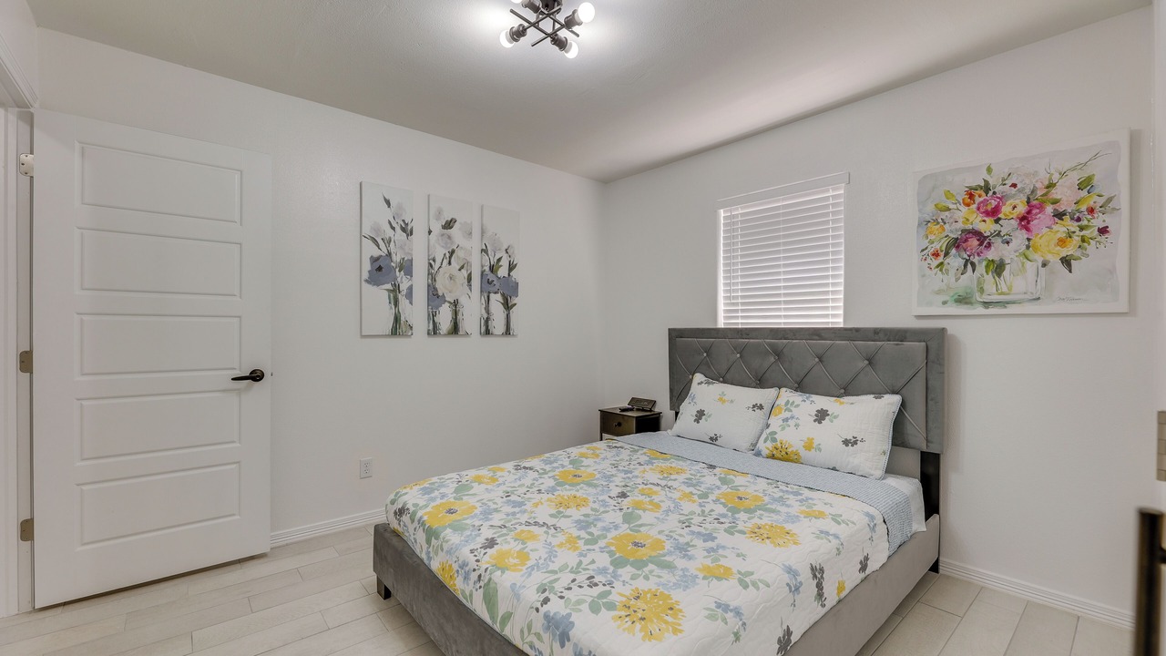 Photo of Bedroom in Edinburg