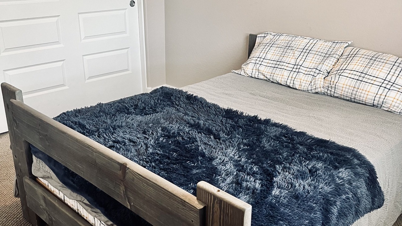 Photo of Bedroom in Sunset Farms