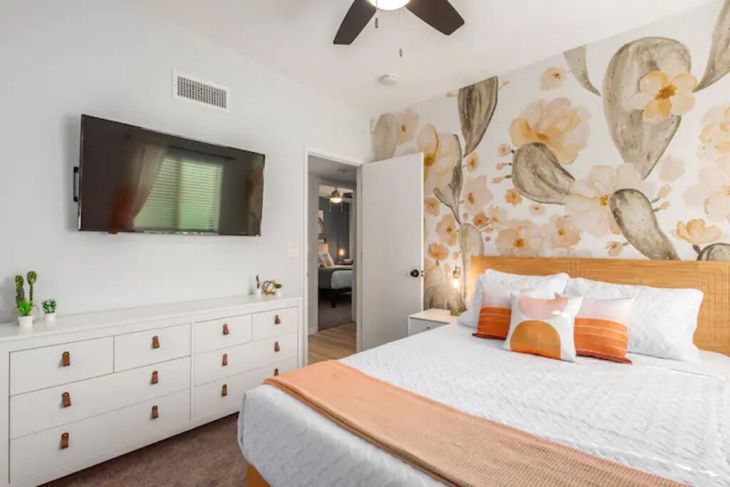Photo of Bedroom in Oracle Heights Estates