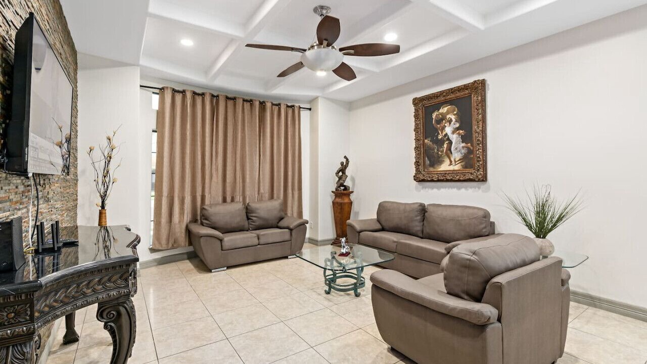 Photo of Livingroom in Mission