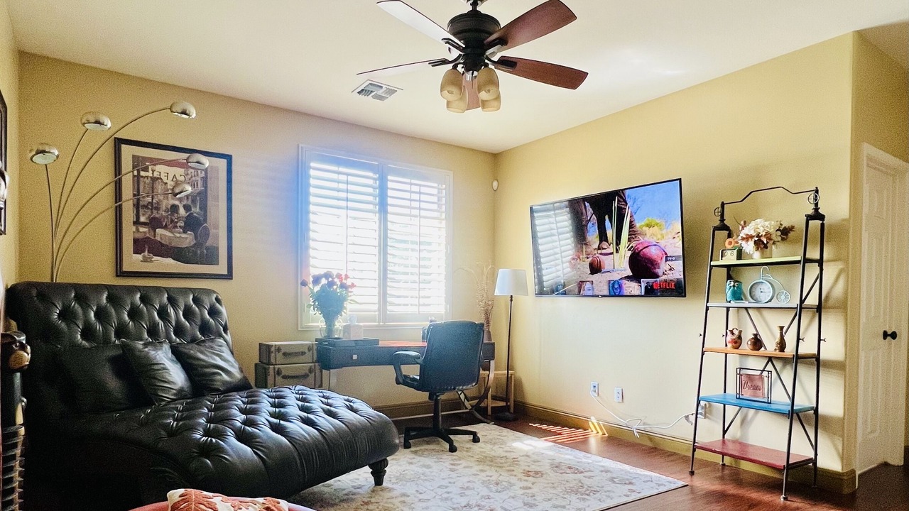 Photo of Livingroom in Glendale