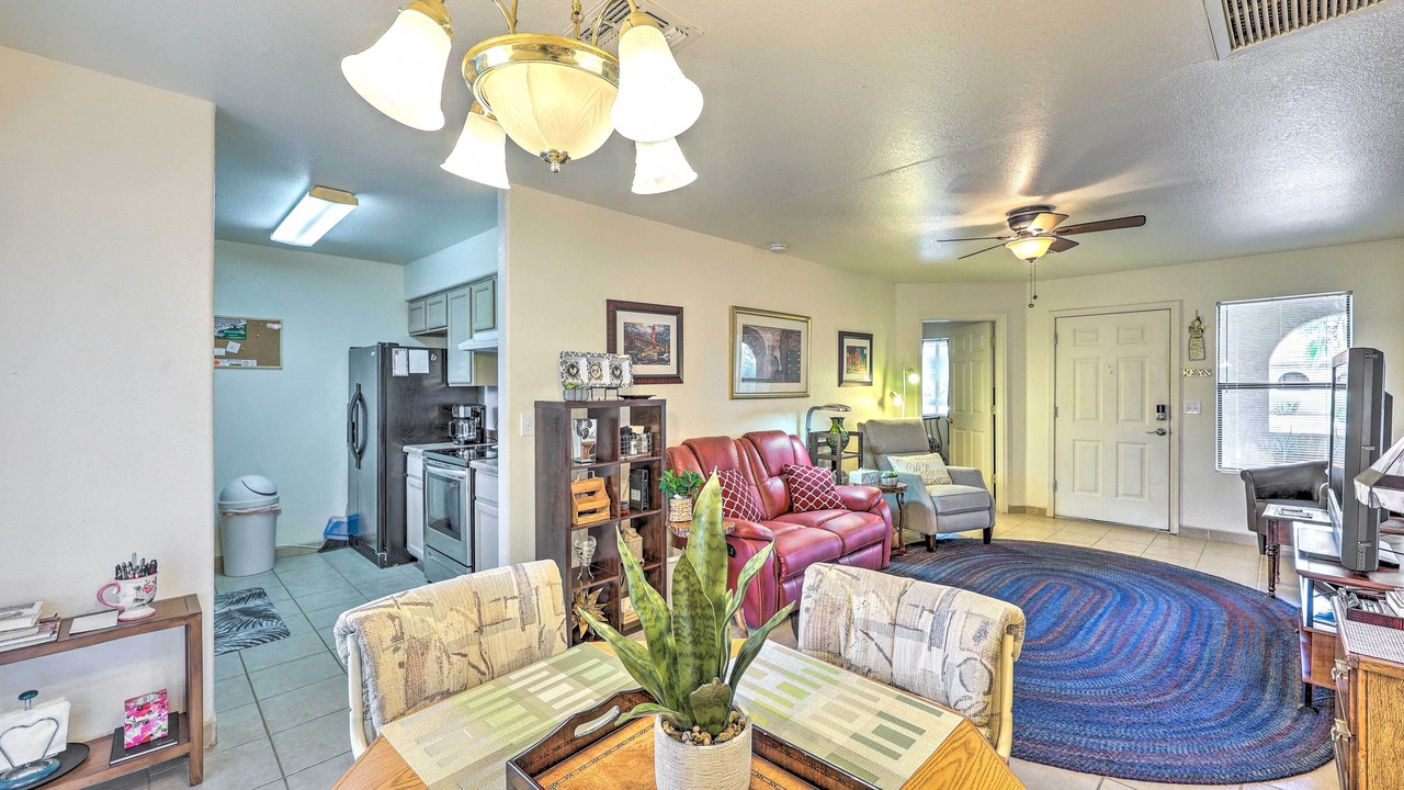 Photo of Livingroom in Eleven Mile Corner
