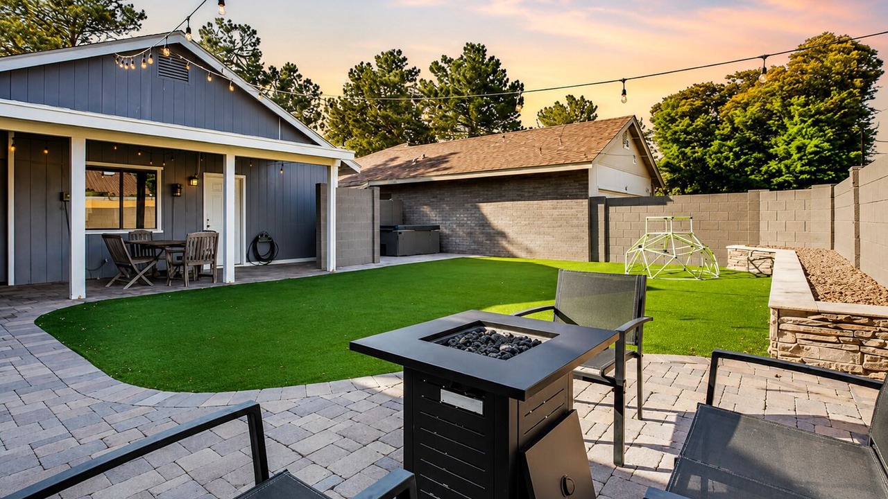 Photo of Outdoor in Lowe Estates