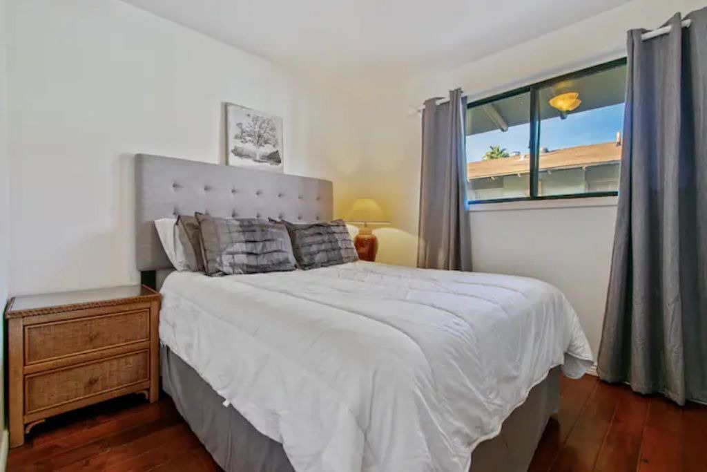 Photo of Bedroom in Papago Parkway