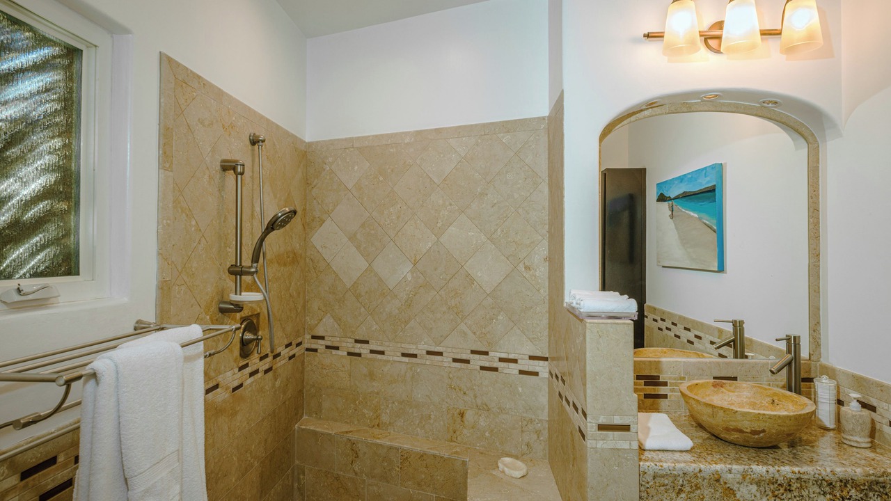 Photo of Bathroom in Buzzards