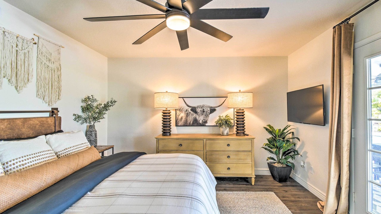 Photo of Bedroom in Moon Mountain Vistas