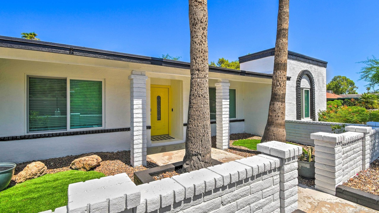 Photo of Outdoor in Moon Mountain Vistas
