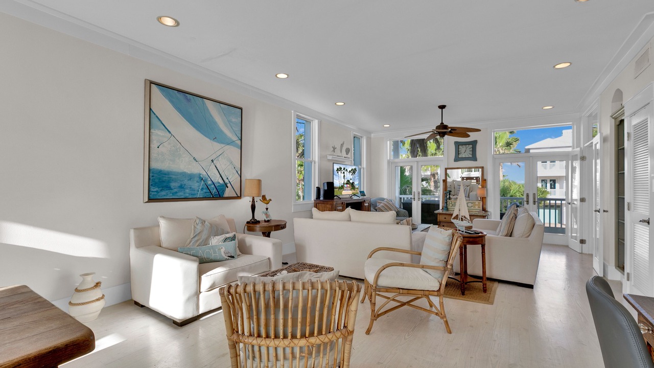 Photo of Livingroom in The Shores