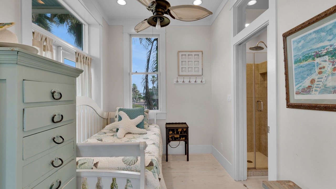 Photo of Bedroom in The Shores