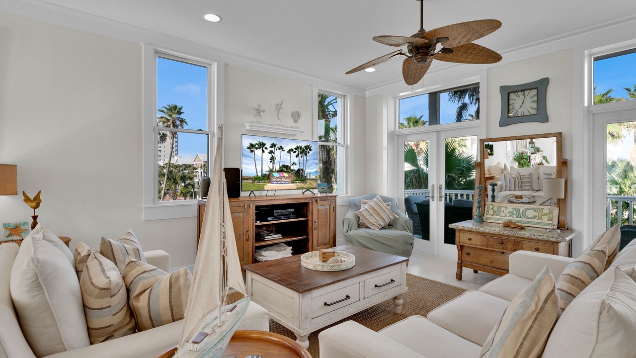 Photo of Livingroom in The Shores