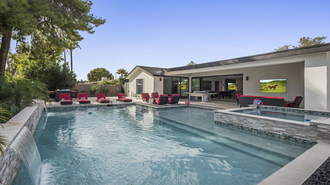 Photo of Outdoor in Paradise Valley Village