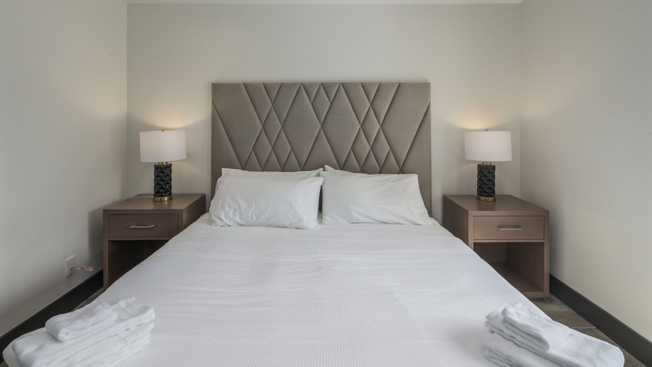 Photo of Bedroom in Paradise Valley Village
