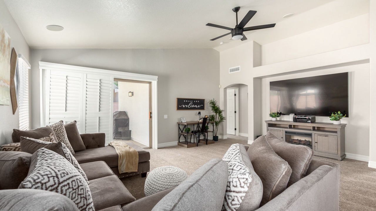 Photo of Livingroom in Gilbert