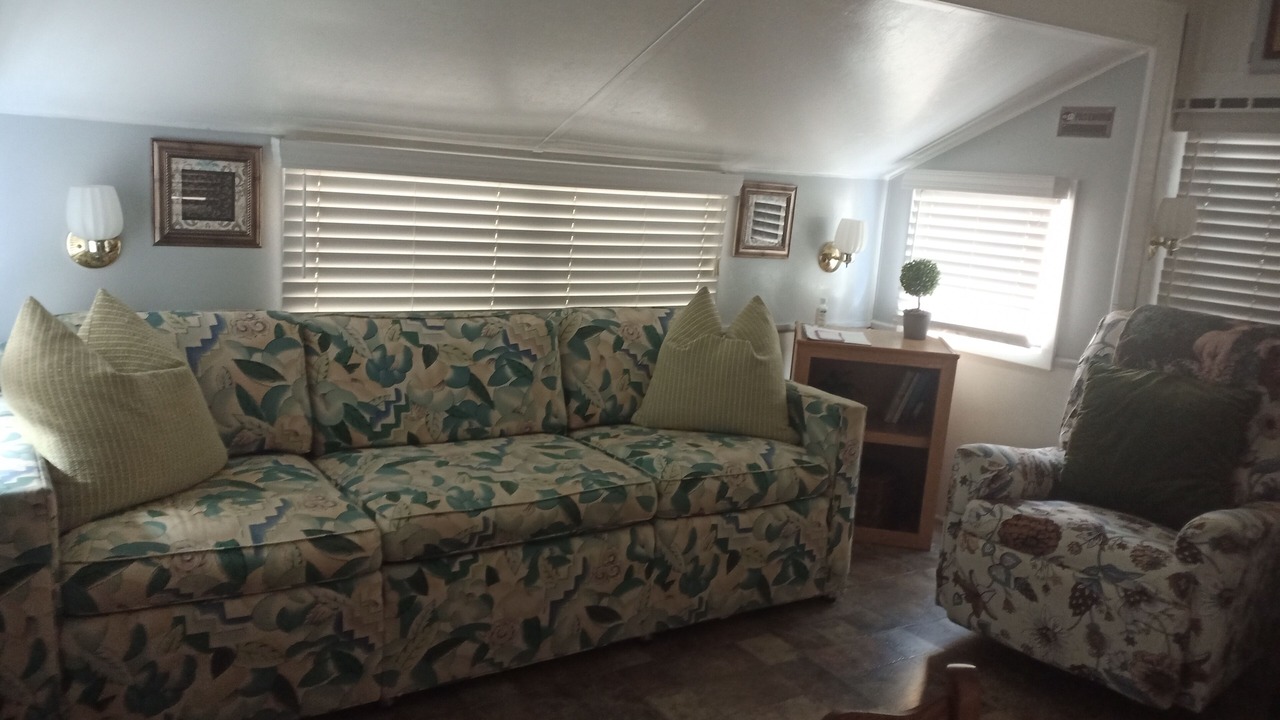 Photo of Livingroom in Edinburg