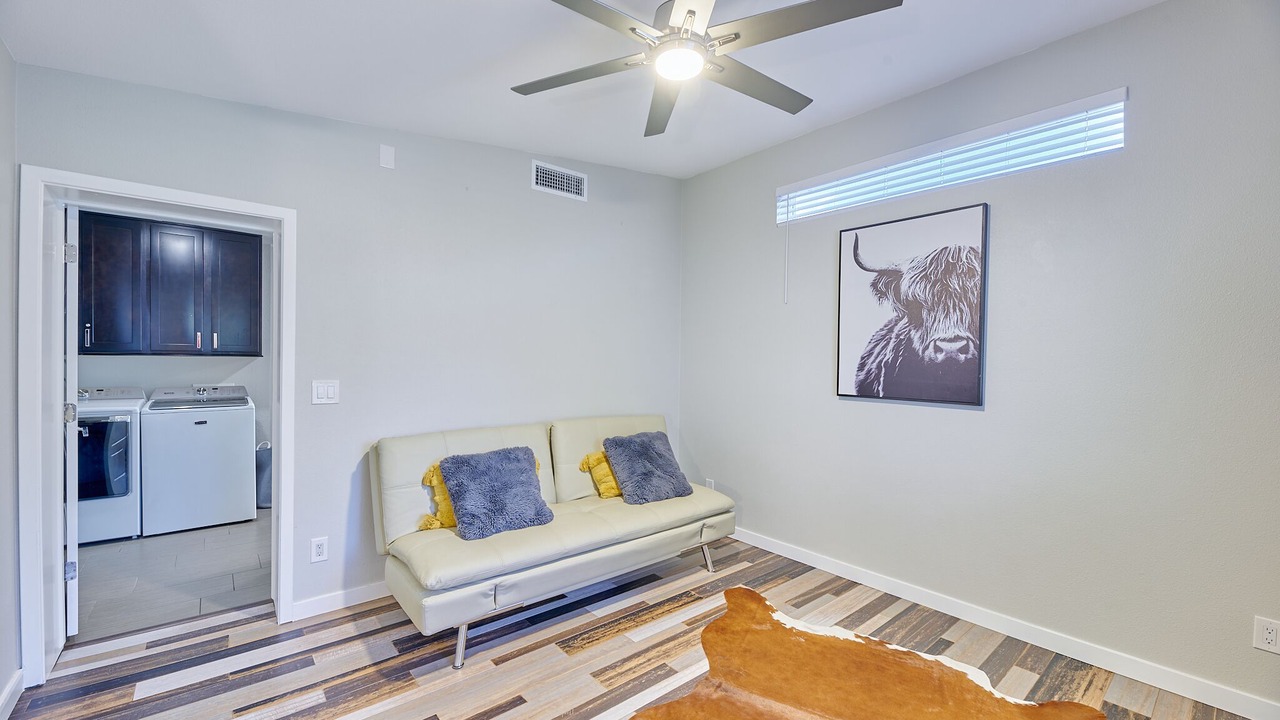 Photo of Livingroom in Shea Heights